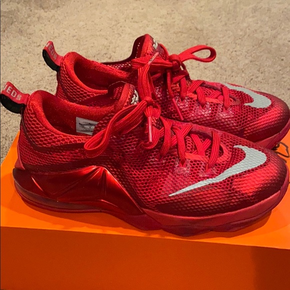 Lebron 12 Low “university Red” - Picture 1 of 7